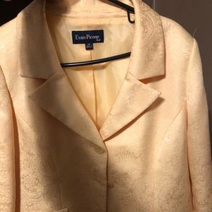 Yellow ladies skirt suit. Size 14